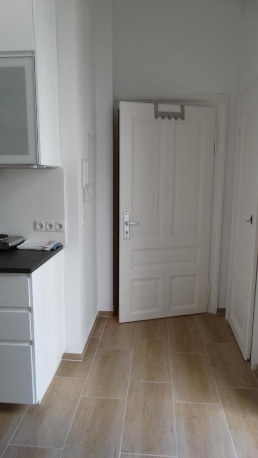 Ruhige Art-Garconniere Mit Balkon Apartment Vienna Exterior photo